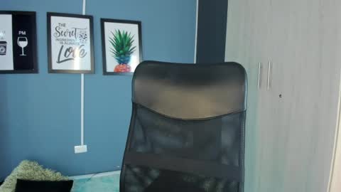 Paulina online show from 04-25-26, 01:41