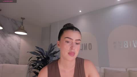 Paulina Santos  online show from 03-15-26, 04:57