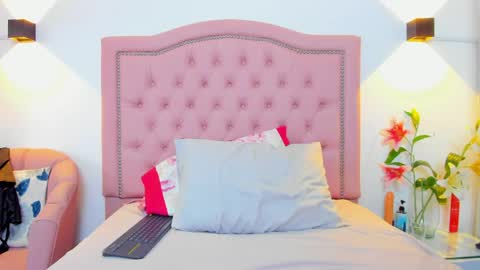 paulinavera online show from 04-24-26, 02:19