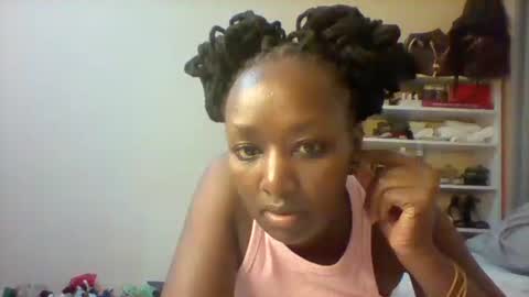 pauline19932016 online show from 11-02-25, 07:16