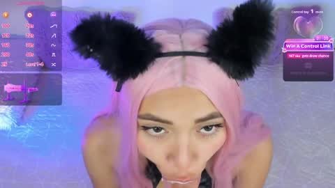 Snapshot of pauline_golden1 chatting on 05-14-26, 04:08 Pauline online show from 05-14-26, 04:08