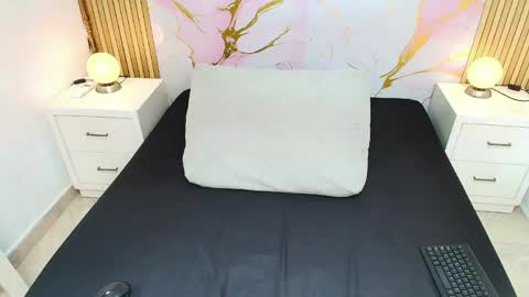 Snapshot of paulinekosh chatting on 06-06-26, 03:28 Pauline Kosh online show from 06-06-26, 03:28