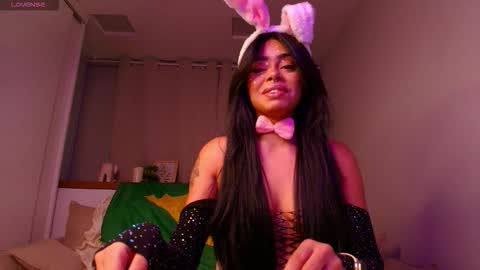 Snapshot of paulinne_clark chatting on 03-07-26, 08:17 paulinne_clark online show from 03-07-26, 08:17