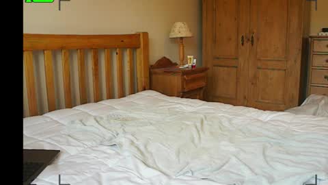 Snapshot of paullie2011 chatting on 11-03-25, 10:16 paullie2011 online show from 11-03-25, 10:16