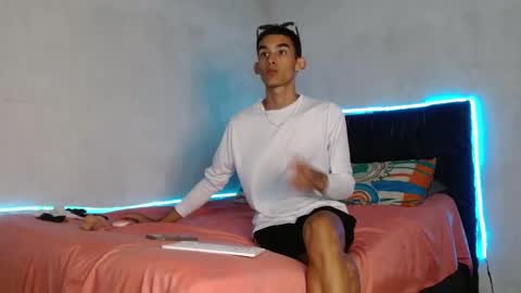 Snapshot of paulosex12 chatting on 10-22-25, 11:59 paulosex12 online show from 10-22-25, 11:59