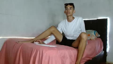 Snapshot of paulosex12 chatting on 10-26-25, 03:12 paulosex12 online show from 10-26-25, 03:12