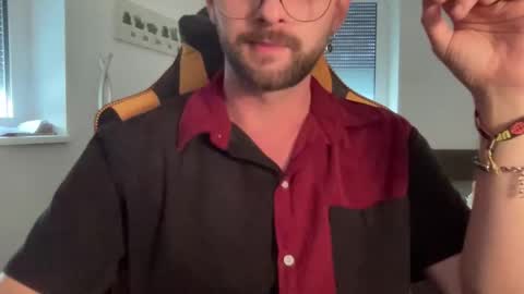 love bush online show from 10-06-25, 02:14