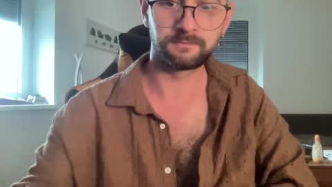 love bush online show from 10-08-25, 06:33