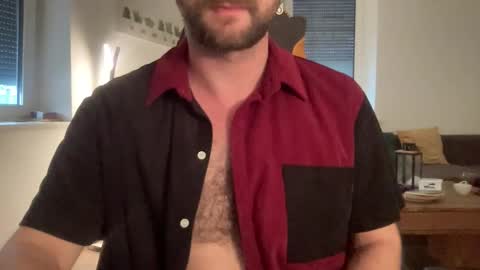 love bush online show from 11-08-25, 07:19