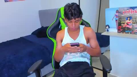 Snapshot of paultallx chatting on 03-11-26, 01:44 Paul online show from 03-11-26, 01:44