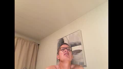 paulwill2377 online show from 09-24-25, 07:44