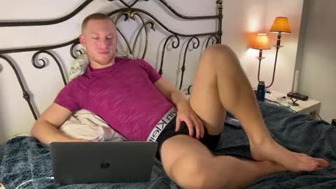 Snapshot of pavelrey chatting on 06-01-26, 11:28 Pavel online show from 06-01-26, 11:28