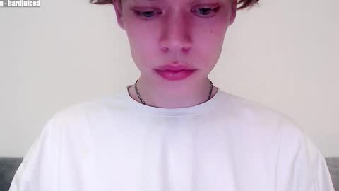 Snapshot of pawclaw chatting on 02-13-26, 01:23 pawclaw online show from 02-13-26, 01:23