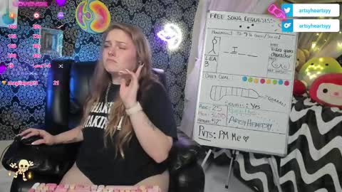 ArtsyHeartsyy online show from 12-14-24, 05:07