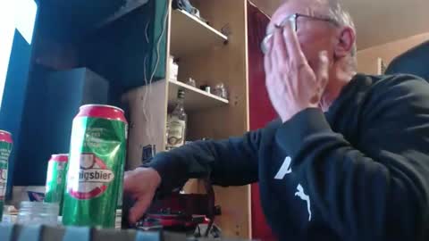 Snapshot of pc8474408 chatting on 11-25-25, 06:30 pc8474408 online show from 11-25-25, 06:30