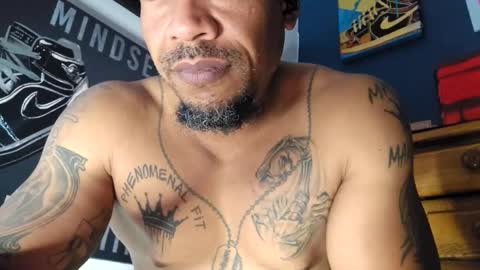 Snapshot of pcuddy3 chatting on 05-18-26, 03:18 Phenomenal online show from 05-18-26, 03:18