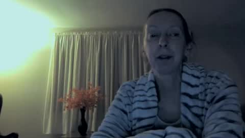 Snapshot of peacelovesexwine chatting on 12-14-25, 05:35 Peace online show from 12-14-25, 05:35