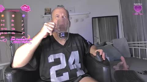 Marc online show from 12-21-25, 06:09