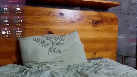 Peach boy  online show from 10-19-25, 05:08