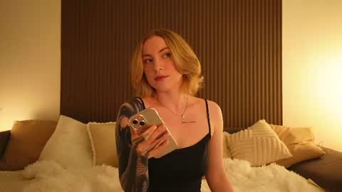 Snapshot of peach_in_stockings chatting on 07-28-26, 01:10 Kristina online show from 07-28-26, 01:10