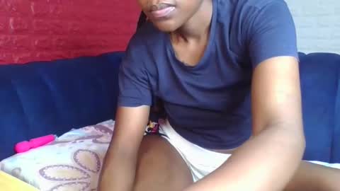 peach_melbah online show from 11-12-25, 08:08