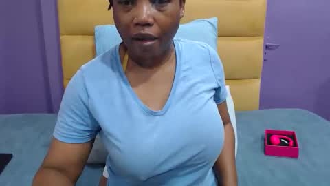 Snapshot of peachassxx chatting on 02-06-26, 05:56 peachy online show from 02-06-26, 05:56