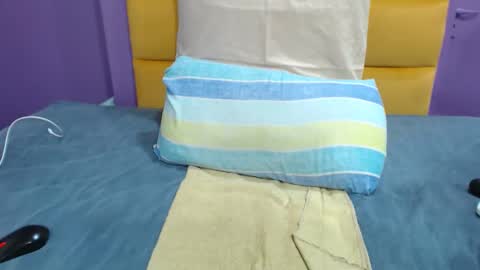 Snapshot of peachassxx chatting on 02-14-26, 05:48 peachy online show from 02-14-26, 05:48