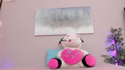 Snapshot of peachbrii chatting on 10-30-25, 01:45 Briana online show from 10-30-25, 01:45