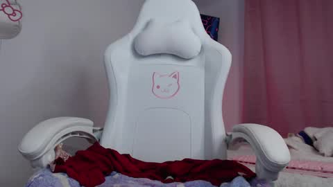 Snapshot of peacherry_ chatting on 03-04-25, 11:00 peacherry_ online show from 03-04-25, 11:00