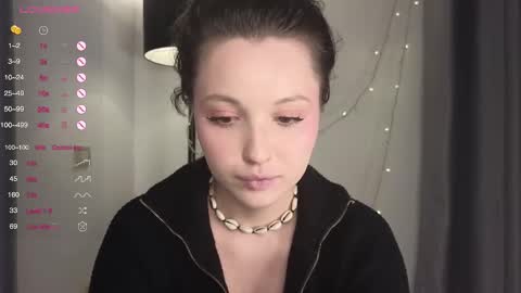 Lili online show from 03-01-25, 02:26