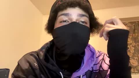 Snapshot of peachy_plum chatting on 10-17-25, 06:16 Peachy online show from 10-17-25, 06:16