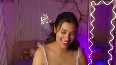 Snapshot of peachy_tay chatting on 03-16-26, 11:47 peachy_tay online show from 03-16-26, 11:47