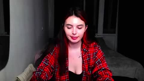 Snapshot of peachybabe__ chatting on 12-28-24, 12:04 Peachy online show from 12-28-24, 12:04