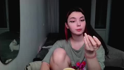 Snapshot of peachybabe__ chatting on 01-11-25, 11:35 Peachy online show from 01-11-25, 11:35