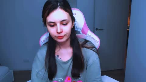 Snapshot of peachybabe__ chatting on 01-28-25, 12:57 Peachy online show from 01-28-25, 12:57