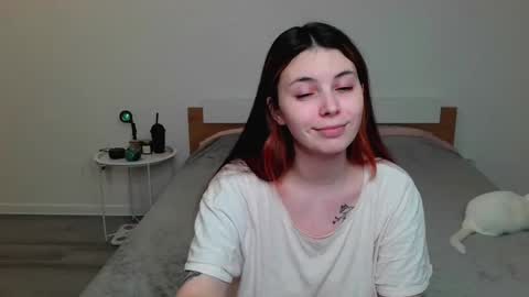 Snapshot of peachybabe__ chatting on 02-10-25, 03:03 Peachy online show from 02-10-25, 03:03