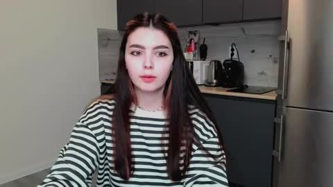 Snapshot of peachybabe__ chatting on 02-19-25, 12:25 Peachy online show from 02-19-25, 12:25