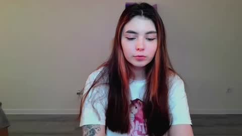 Snapshot of peachybabe__ chatting on 02-24-25, 02:37 Peachy online show from 02-24-25, 02:37