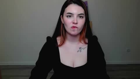 Snapshot of peachybabe__ chatting on 02-27-25, 11:04 Peachy online show from 02-27-25, 11:04