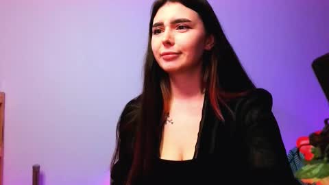 Snapshot of peachybabe__ chatting on 10-28-25, 05:48 Peachy online show from 10-28-25, 05:48