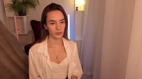 Snapshot of peachychic chatting on 12-04-25, 06:01 Sun online show from 12-04-25, 06:01