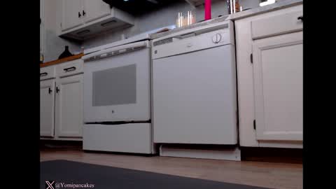 Snapshot of peachypeachgirl chatting on 01-16-25, 04:38 peachypeachgirl online show from 01-16-25, 04:38