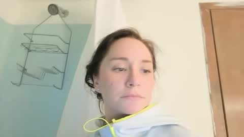 Snapshot of peachyxobsession chatting on 12-01-25, 02:38 PeachyObsession online show from 12-01-25, 02:38