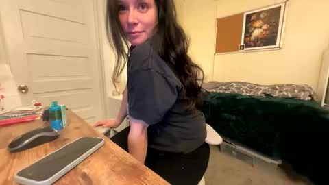 PeachyObsession online show from 03-27-26, 02:39