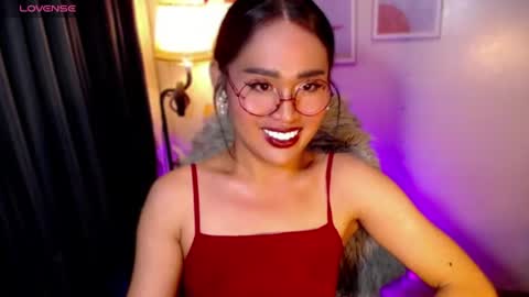 Snapshot of peakaboo_xx chatting on 06-10-26, 09:46 Angel Creamdensada online show from 06-10-26, 09:46