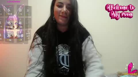 Snapshot of pearl_3 chatting on 01-30-25, 03:22 Pearl online show from 01-30-25, 03:22