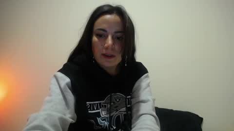 Snapshot of pearl_3 chatting on 01-30-25, 06:24 Pearl online show from 01-30-25, 06:24