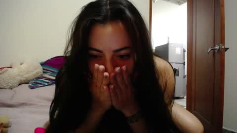 Snapshot of pearl_3 chatting on 02-22-25, 04:29 Pearl online show from 02-22-25, 04:29