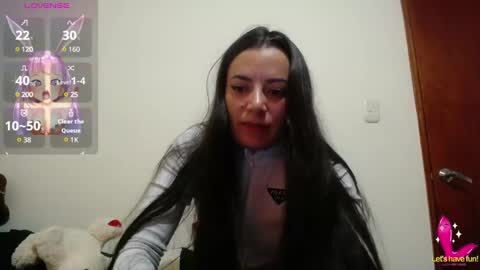 Snapshot of pearl_3 chatting on 02-26-25, 03:10 Pearl online show from 02-26-25, 03:10