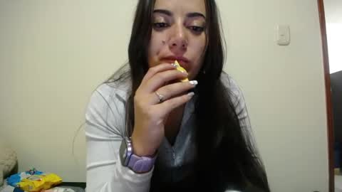 Snapshot of pearl_3 chatting on 03-12-25, 11:33 Pearl online show from 03-12-25, 11:33